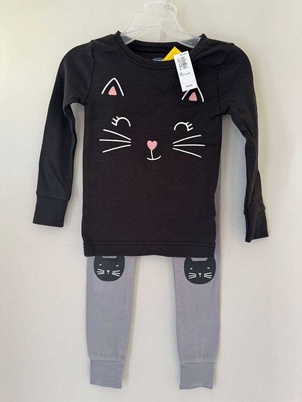 NWT Old Navy girls 3T two piece pajama set